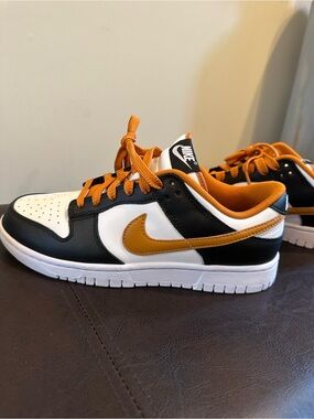 Nike Low-Top Sneakers — White, Black & Golden Orange